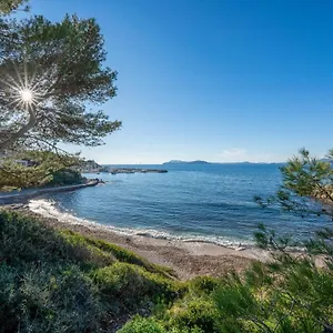 Appartement Superbe Studio Avec Acces Mer., Le Pradet